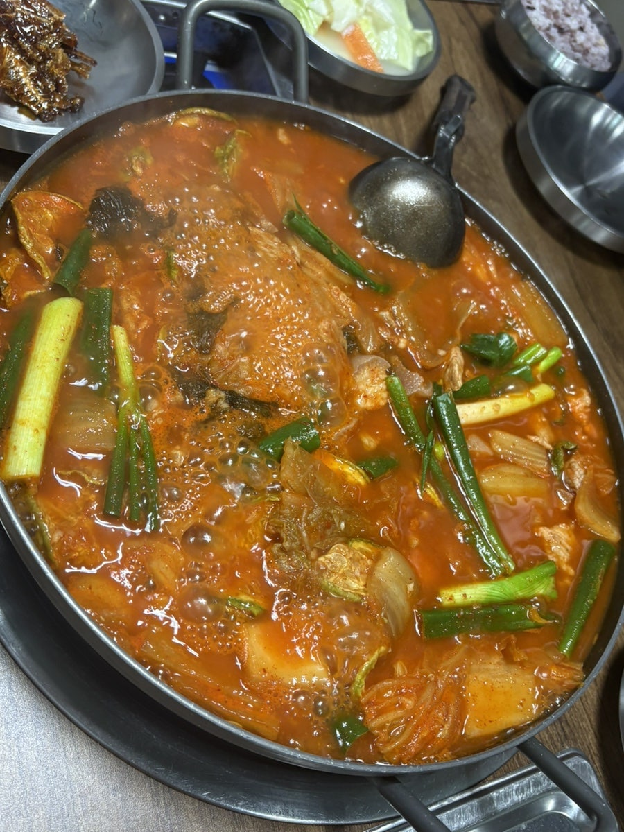 두리찌개 — 야채와 고기의 조합