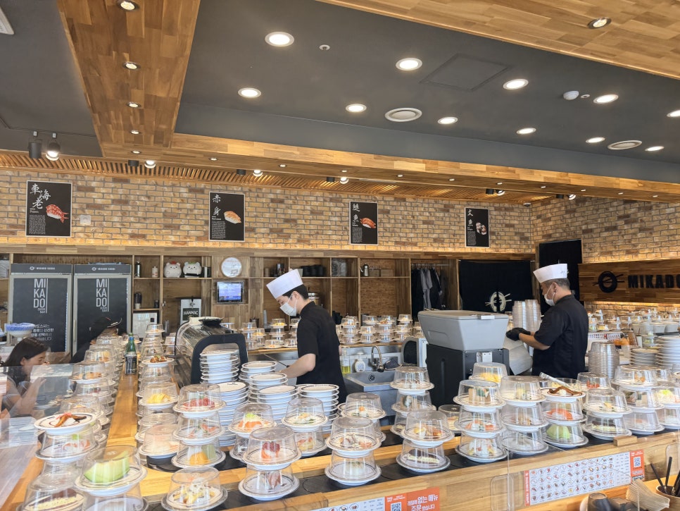 상동역 회전초밥 맛집, 미카도스시 부천상동점 전 접시 1,900원