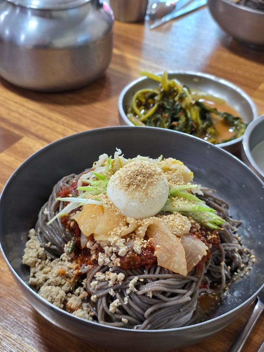 남촌막국수 내부