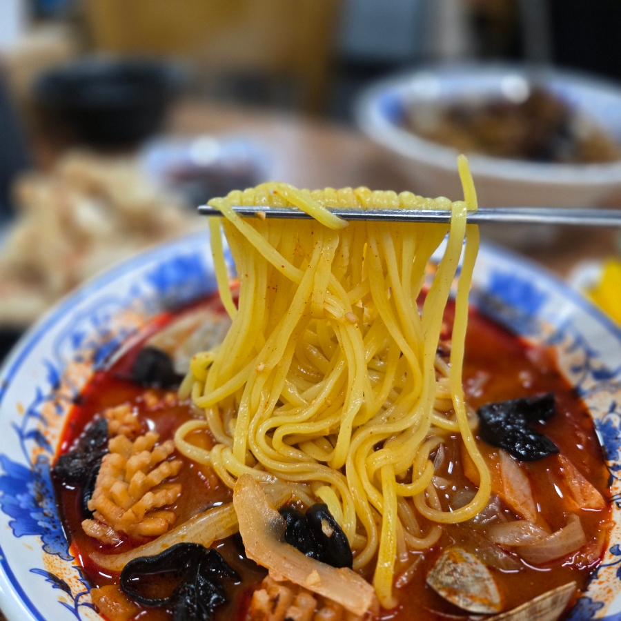 황룡루의 다양한 메뉴 구성. 면과 밥, 그리고 각각의 변형 메뉴들