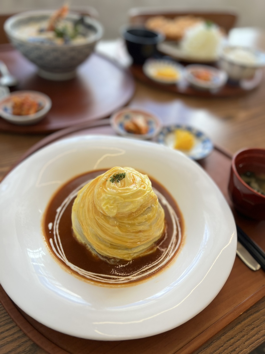 동문시장 근처 칠성통 맛집, 깔끔한 돈가스와 예술 같은 오므라이스 '온차'