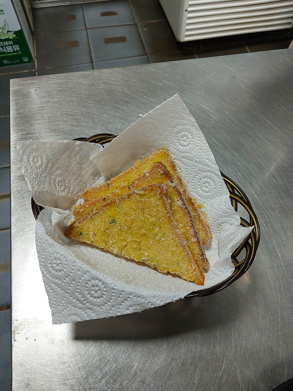 달콤짭짤한 마늘토스트