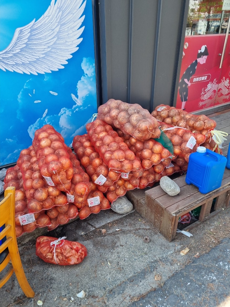 한 끼를 완성하는 푸짐한 탕수육과 짬뽕 세트